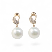 18k Gold plated earrings with whi..