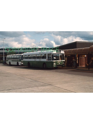 35mm bus slide London Country AEC Reliance / Park Royal JPA 122 K - RP22