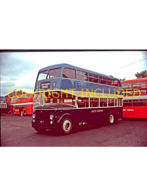 35mm slide South Yorkshire (Pontefract) Leyland PD2 / Park Royal TWY 7 ~ 80