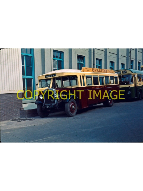 35mm slide Sunderland Corporation Leyland Lion / Leyland BR 7132 ~ 2 (1)