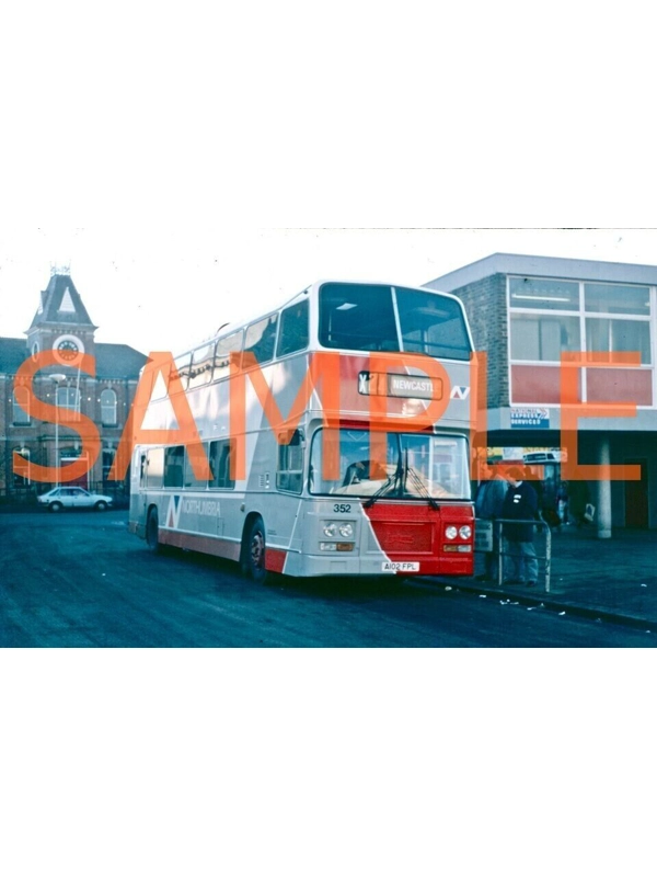 35mm slide Northumbria Leyland Olympian / ECW D/P A102 FPL - 352 Ex LCBS LRC2