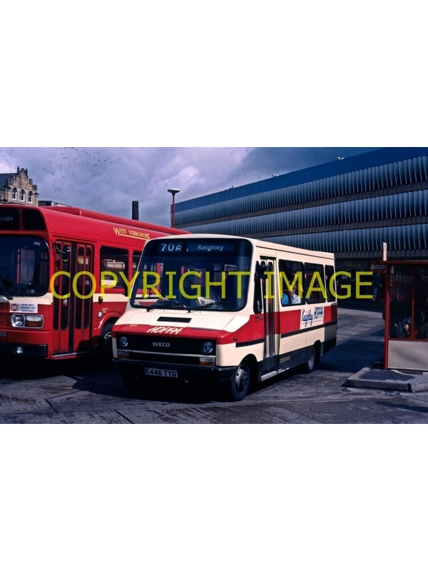 35mm slide West Yorkshire Iveco 49.10 / Robin Hood E 446 TYG - 191