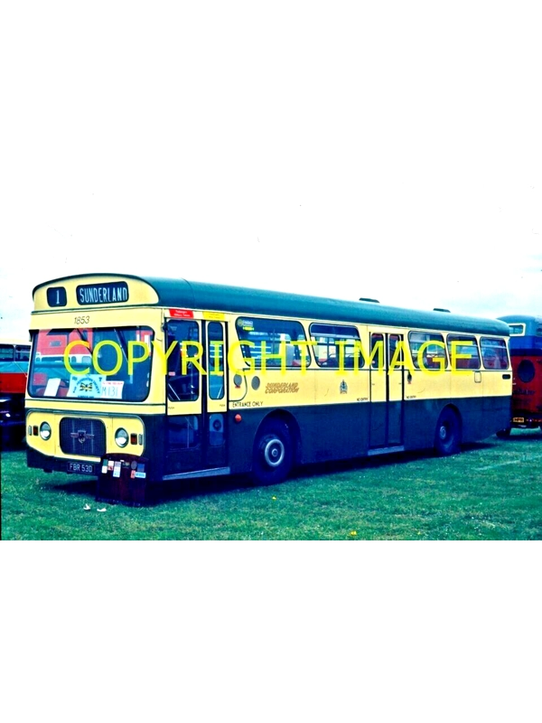 35mm slide Sunderland Leyland Panther / Strachans FBR 53 D ~ 1853 Ex 53