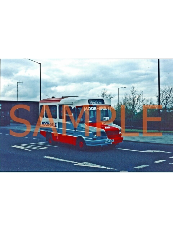 35mm slide Northumbria (MoorDale) Sherpa / Rootes D 917 VCN - 917