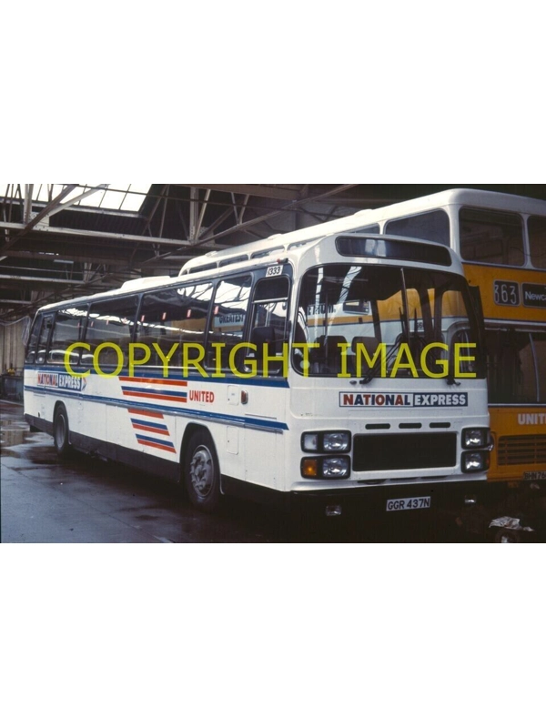 35mm slide United Bristol REMH / Plaxton GGR 437 N ~ 1333