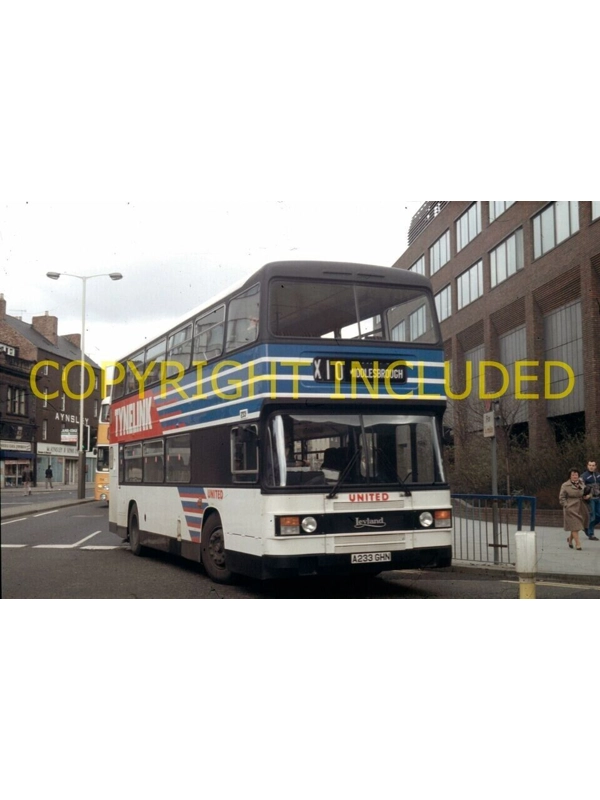 35mm slide United Leyland Olympian / ECW A 233 GHN ~ 233 - Tynelink Livery