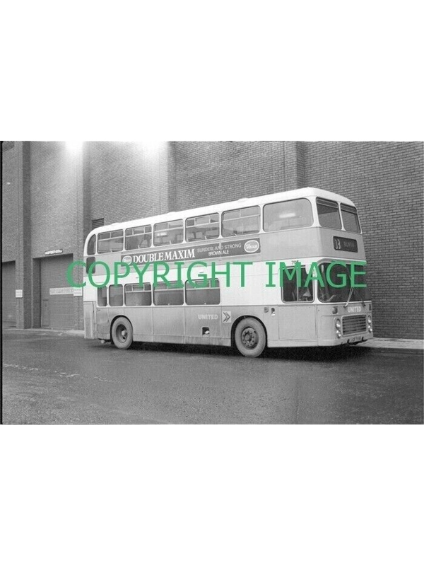35mm B/W Negative United Bristol VR / ECW UGR 705 R ~ 705 TWPTE livery