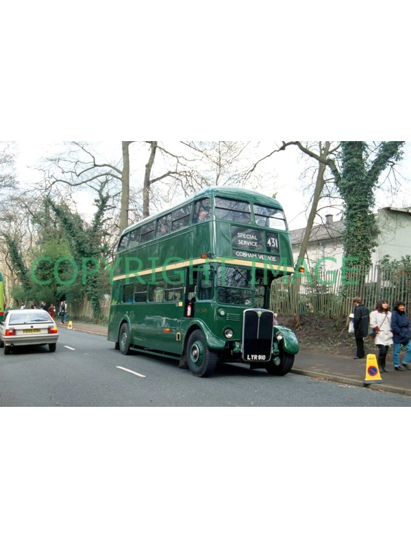 35mm slide London Transport AEC Regent 3 / Weyman LYR 910 - RT3491 @ Cobham