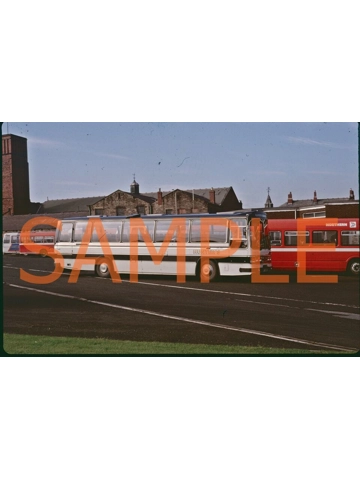 35mm slide Hunters ( Tantobie) Bedford YMT / Duple WPT 445 V