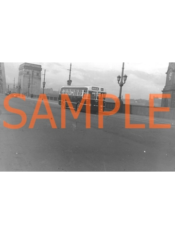 35mm B / W slide Sunderland District Royal Tiger / Roe MPT 322 - 254 COPY