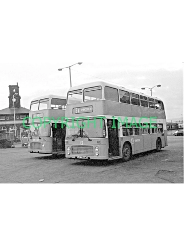 35mm BW neg United Bristol VR / ECW APT 816+& W - 816+7 @ Marlborough Crescent