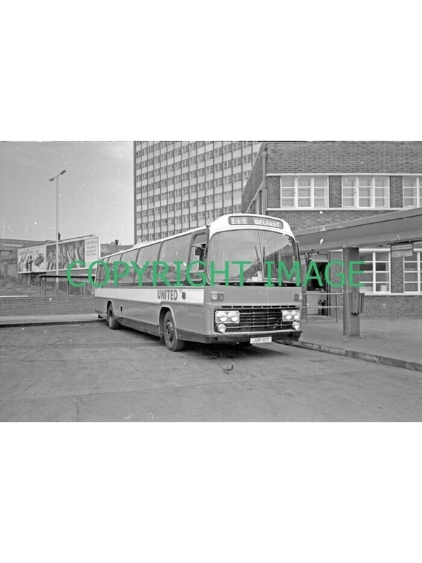 35mm B/W Neg United Autos Leopard / Plaxton JUP 110 T ~ 1010 @ Gallowgate