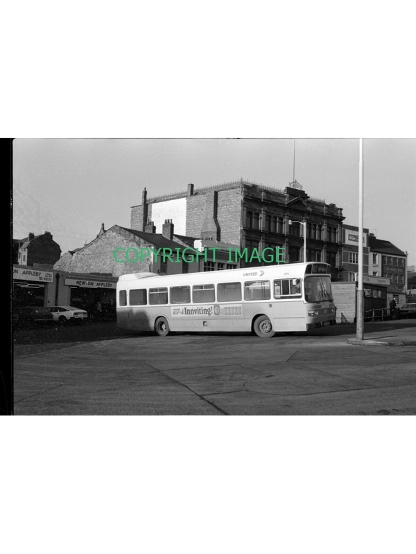 35mm B/W Neg United Leyland National Mk1a PUP 506 T ~ 3106 @ Marlborough Cres