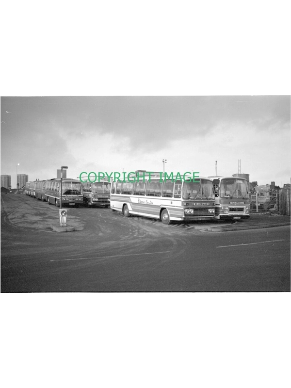 35mm B/W Neg Pair of Ellerman Bee Line Ford / Plaxtons UUX 3684S & AUJ 538 T