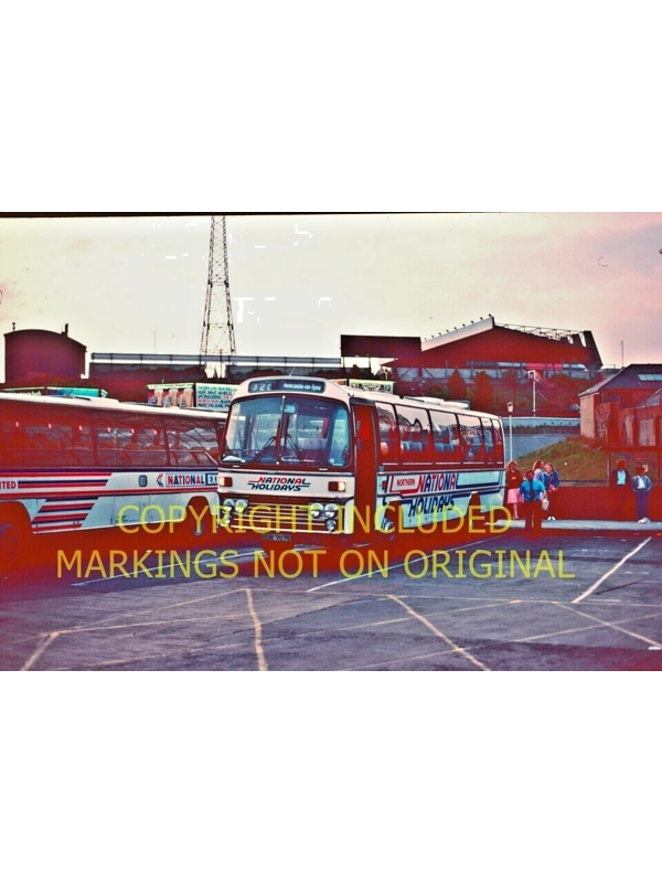 35mm slide Northern Leopard / Plaxton EGR 707 S - 7007 @ Gallowgate coach Stn.