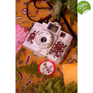 Holga 120 CFN medium format film camera with original box