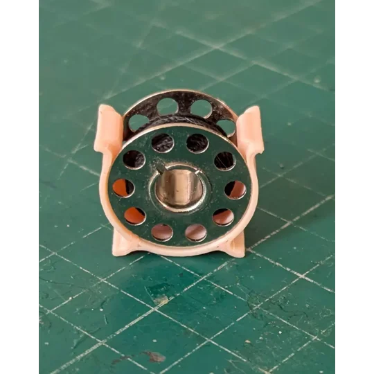 Bobbin clips