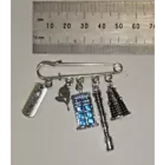 Doctor Who Tribute Kilt Pin