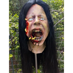 Possesed Paula-Zombie Severed female screaming head