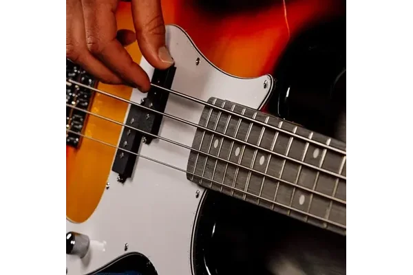 How to Choose the Right Bass Guitar Strings