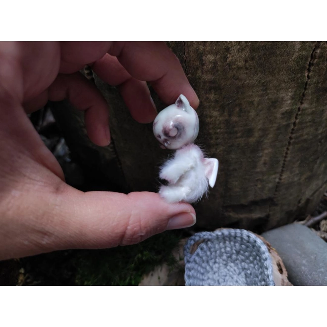 Additional Image for Natalia Logvin - White Bead