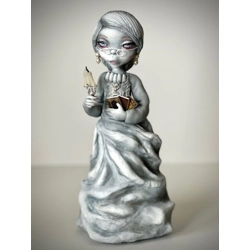 Michele Lynch - Vanessa-librarian ghost
