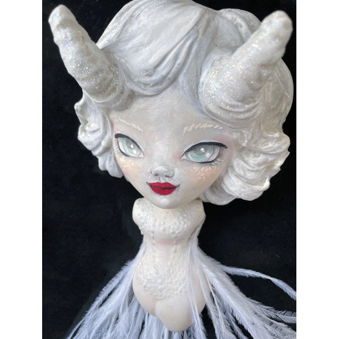Additional Image for Silvia Scarpellini - Mistress Lunaria Plume