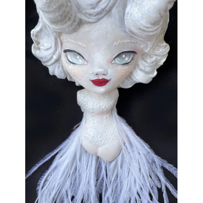 Additional Image for Silvia Scarpellini - Mistress Lunaria Plume