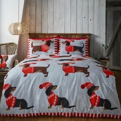 Dachshund Through The Snow Christmas Duvet Set