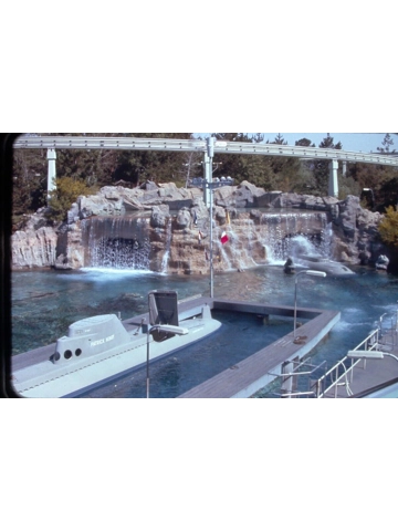 Vtg 1964 Amateur Shot Disneyland 35MM Slide Submarine Voyage Vacation