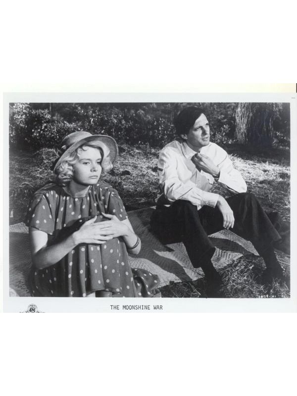 Moonshine War Alan Alda Melodie Johnson MGM/UA Press Publicity Photo Movie Film