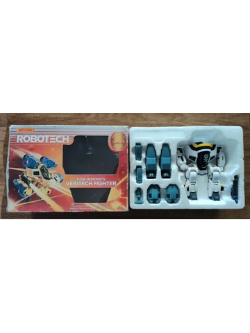 Vintage 1985 Matchbox Robotech Rick Hunter’s Veritech Fighter MIB Mint in Damaged Box