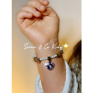 Seren & Co Kids Cherished heart charm bracelet (Pink Calcite, gold plating)