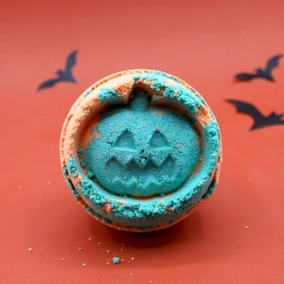 Fennel & Orange Halloween Bath Bomb Fennel & Orange Halloween Bath Bomb