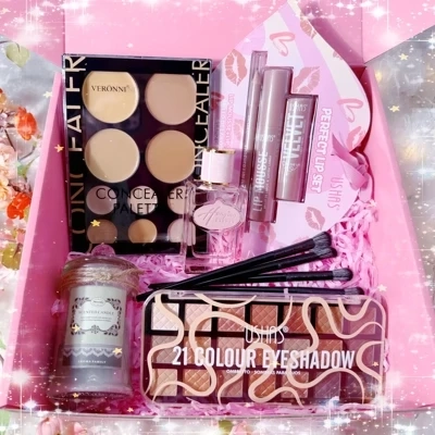 Pink Box 1 (Beauty Box) Pink Box 1 (Beauty Box)