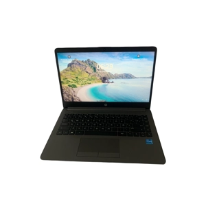 Laptop HP 240 G8 – Potencia y movilidad en tus manos