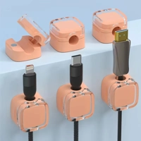 Magnetic cable organizer