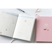 365 Life Planner - Your Essential Companion for a Year of Clarity, Focus, and Joy