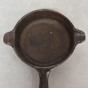 Wagner Ware Cast Iron Skillet Ashtray 1050