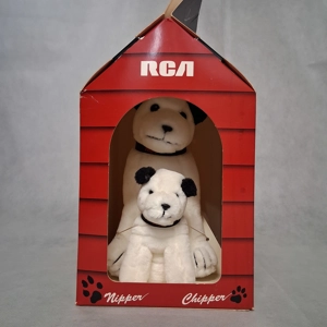 Dakin Plush RCA Nipper and Chipper in Dog House 1992 New Repaired Handle on Box