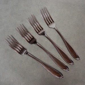 Oneida Camber Cresta Windswept Scroll Dinner Forks 4 Stain..