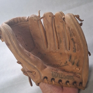 Wilson A2185 Catfish Hunter Autographed Baseball Glove RH 9