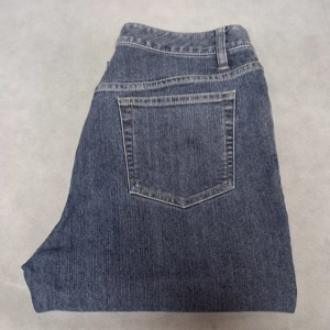 Liz Claiborne Blue Jeans 10 (30x31) Straight Leg Medium Washed Denim