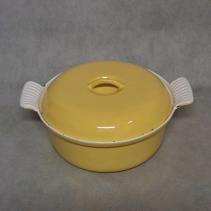 Descoware Enameled Cast Iron Dutch Oven Casserole 2 Quart With Lid Yellow White