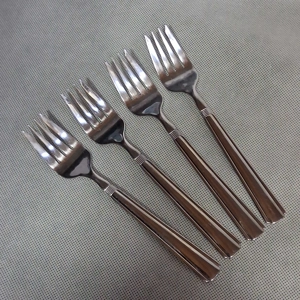 Pfaltzgraff Kenilworth Salad Forks 4 Stainless Steel 6 3/4