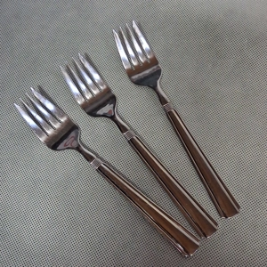 Pfaltzgraff Kenilworth Salad Forks 3 Stainless Steel 6 3/4