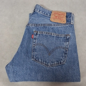 Y2K Levi's 501 Blue Jeans Men's 34x32 Straight Leg Medium Wash Button Fly