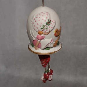 1981 Jasco Strawberry Shortcake Bell Ceramic Windchime