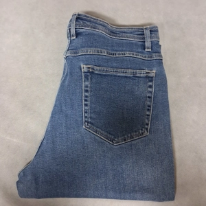 1990's Bill Blass Blue Jeans 12 Tapered Leg Medium Wash High Rise Mom Jeans