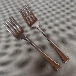 Oneida Maestro St. Leger Salad Forks 2 Glossy Stainless Steel 6 1/4